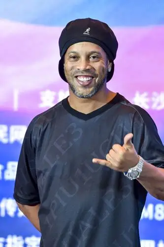 他不仅在防